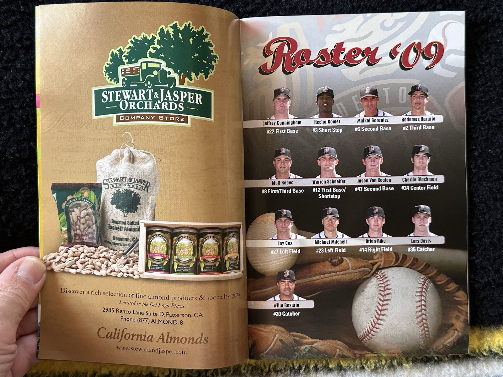OFFICIAL MAGAZINE OF MODESTO NUTS BASEBALL PLAYBALL #4 CRAIG BAKER COVER 07/2009