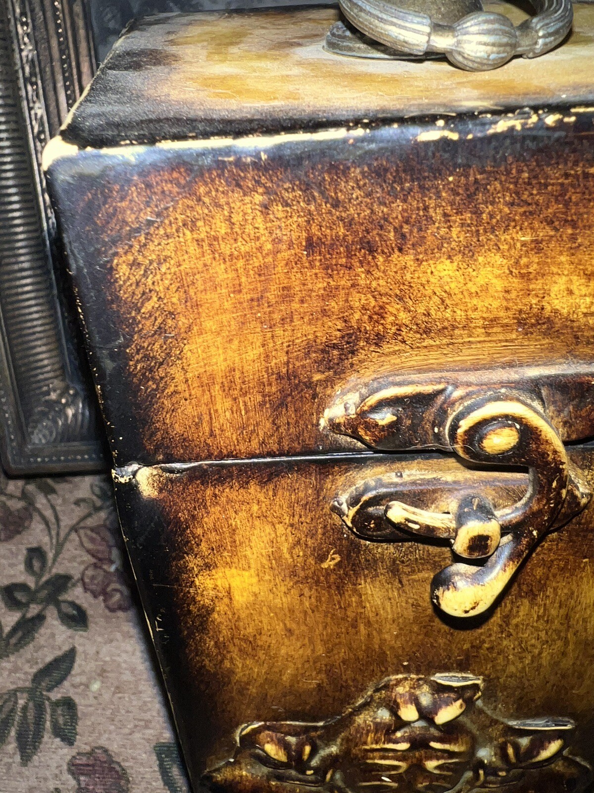 Vintage Brown Box Fleur-De-Lis Hinged