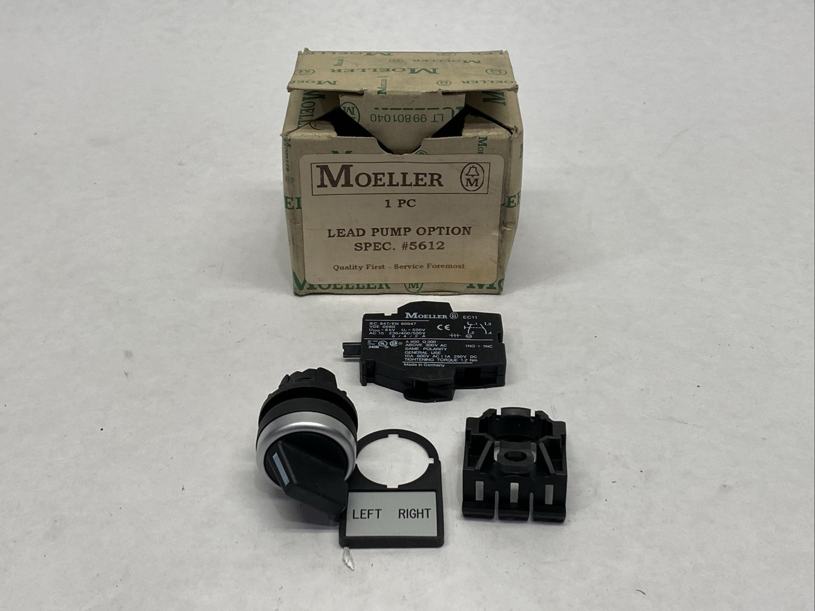 Moeller 5612 2-Position Selector Switch Assembly Black