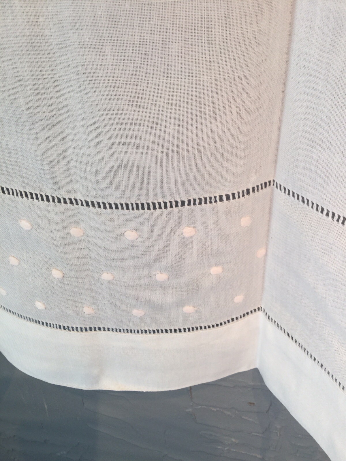 Fancy Guest Towel New White Pink Polka Dot Hand Towel 14" x 22" Linen Feel L7