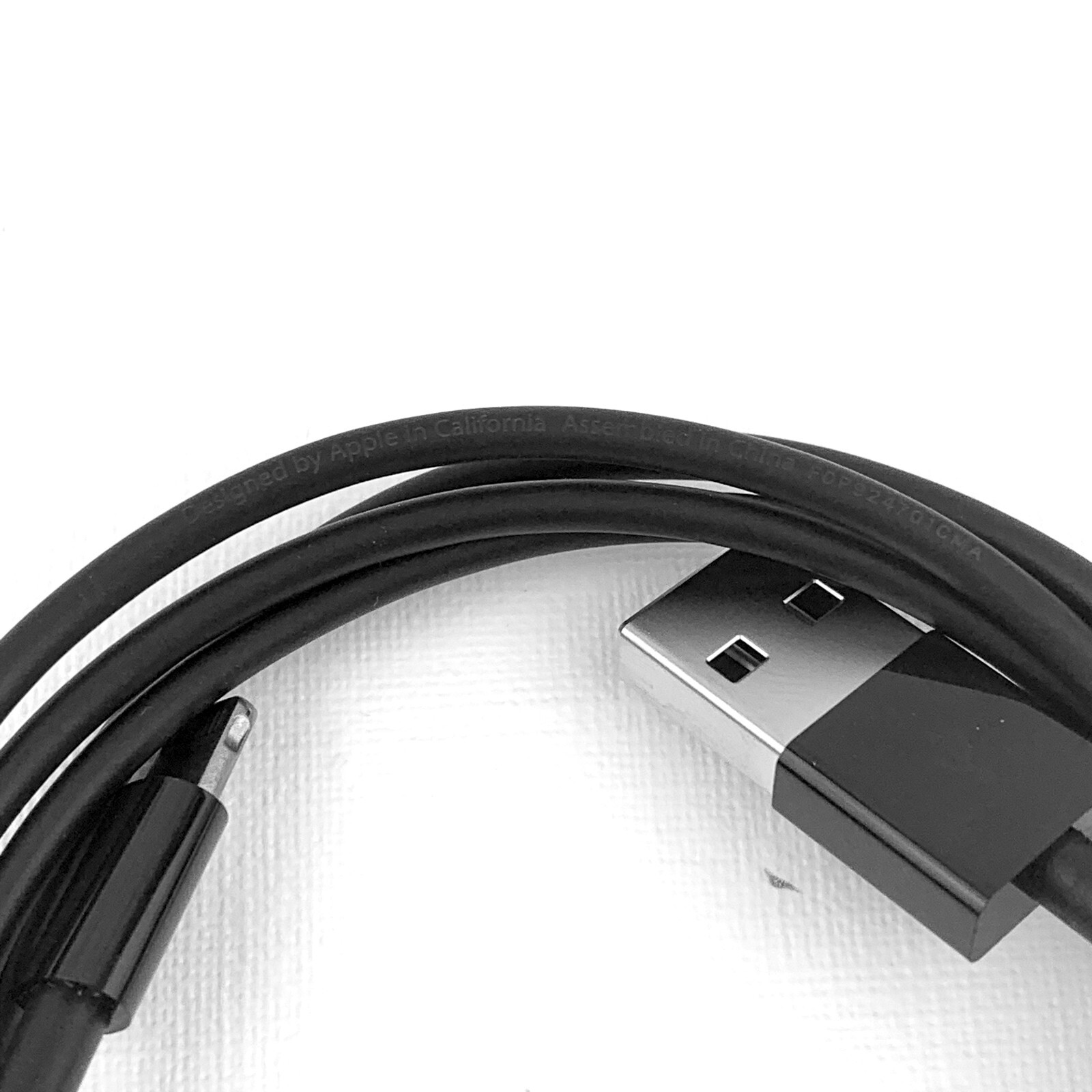 Apple Beats Black USB to Lightning Cable 3 Feet Genuine