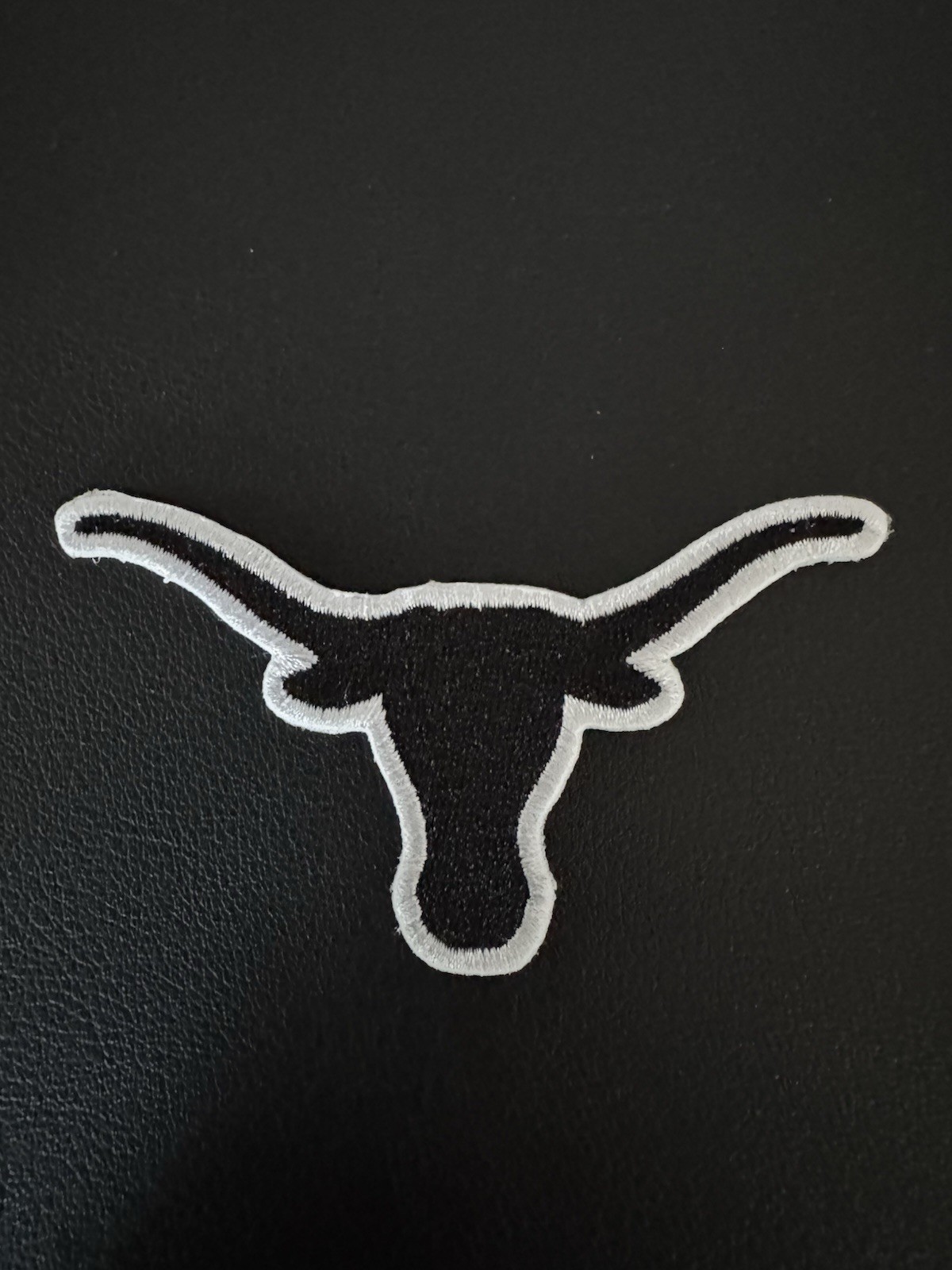 TEXAS LONGHORNS BEVO BLACK LOGO & WHITE OUTLINE EMBROIDERED PATCH NEW-OLD STOCK