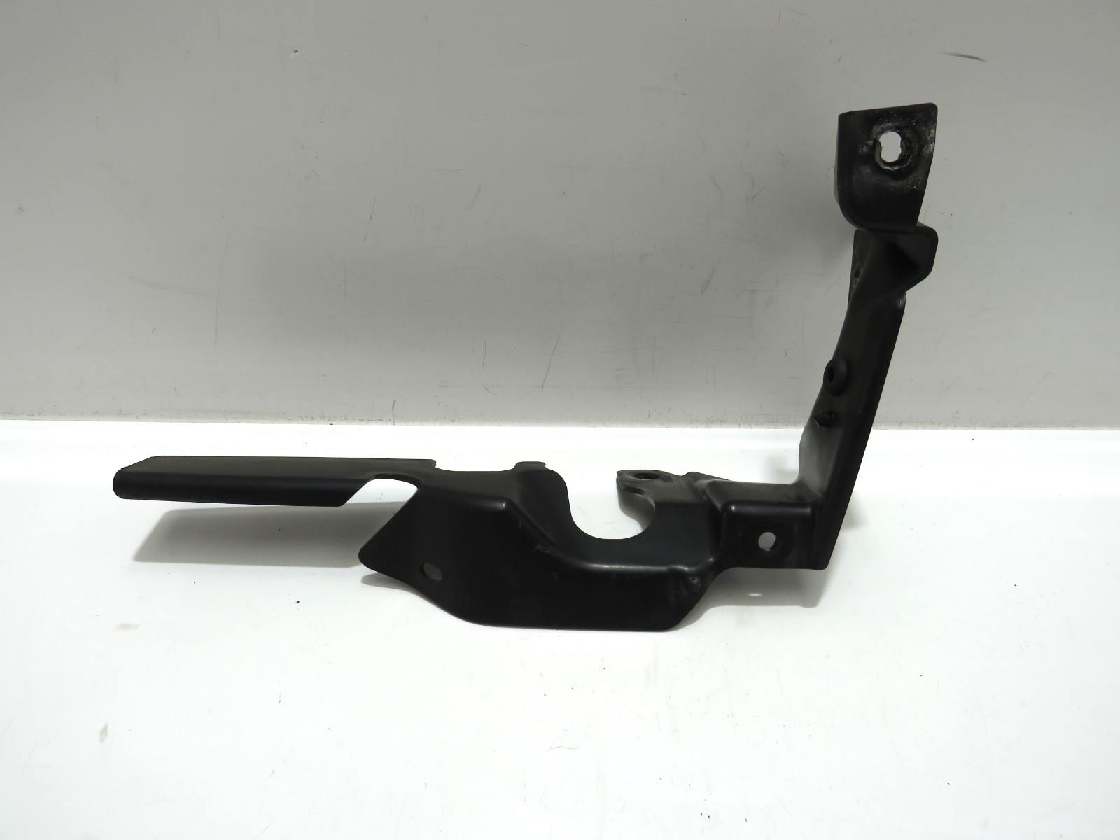 JAGUAR XF 2015-20 NEARSIDE TOP RADIATOR TRIM (2.0l 16v DIESEL 204DTD)   S9811/72