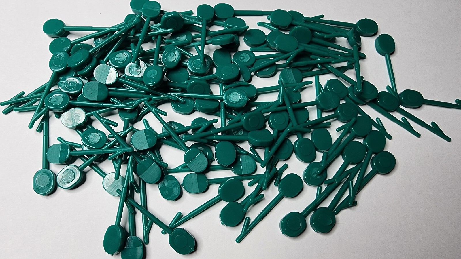100 KUHL Heavy Duty Nylon Pins for Pheasant, Chukar, Rooster or Game Bird.