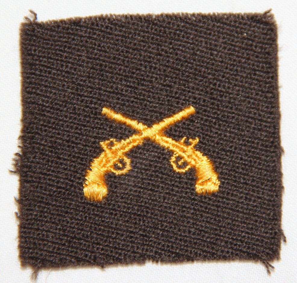 ORIGINAL WWII EMBROIDERED ON GABARDINE WOOL OFFICERS MILITARY POLICE INSIGNIA