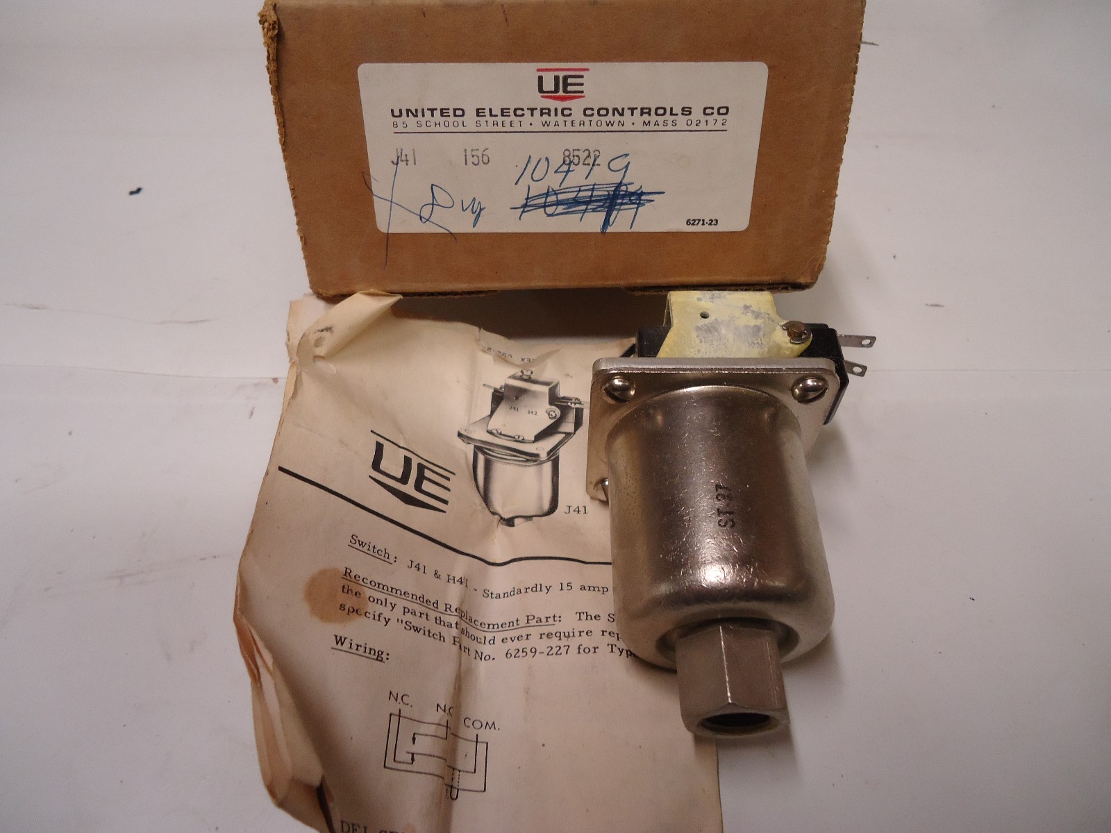 UNITED ELECTRIC CONTROLS PRESSURE SWITCH J41-156 8522