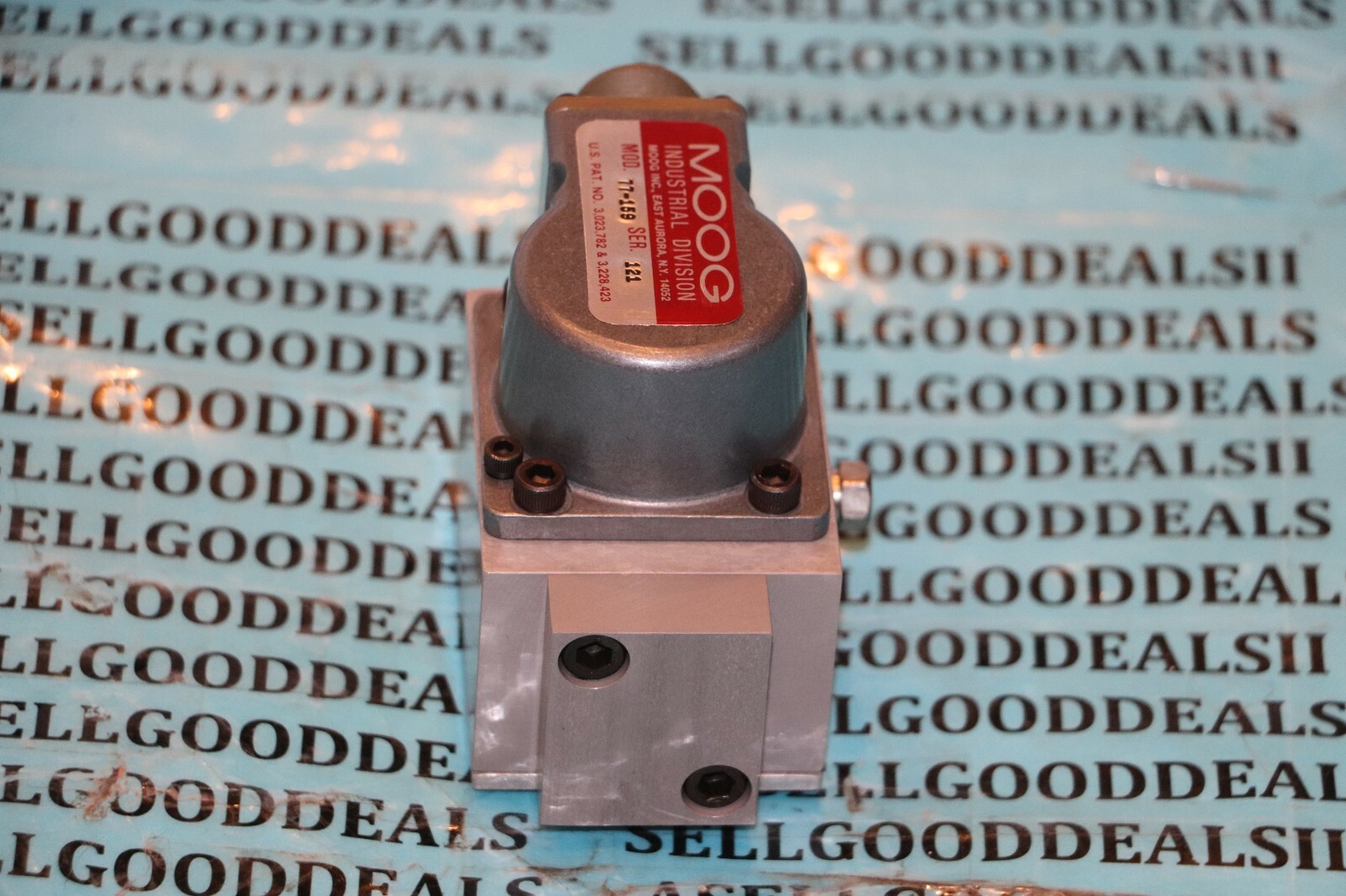 Moog 77-159 Servo Valve New