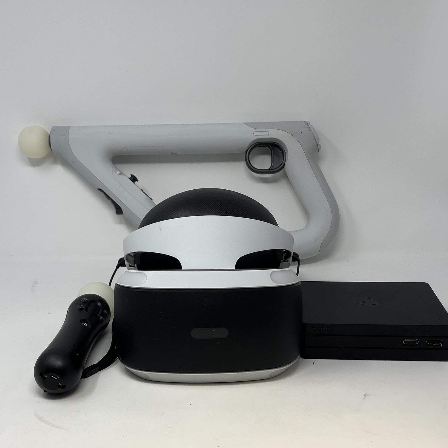 Sony PlayStation 4 PS4 Virtual Reality VR Headset White/Black CUH-ZVR1
