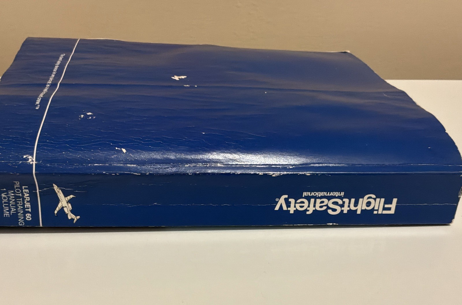 LearJet 60 Pilot Training Manual, Vol. 1 Operational Information Third Edition