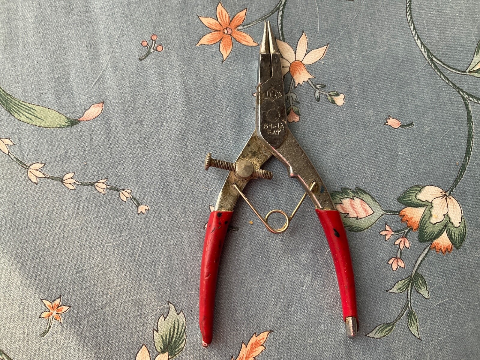 VINTAGE LUCKY NO 51-A1 RING PLIERS
