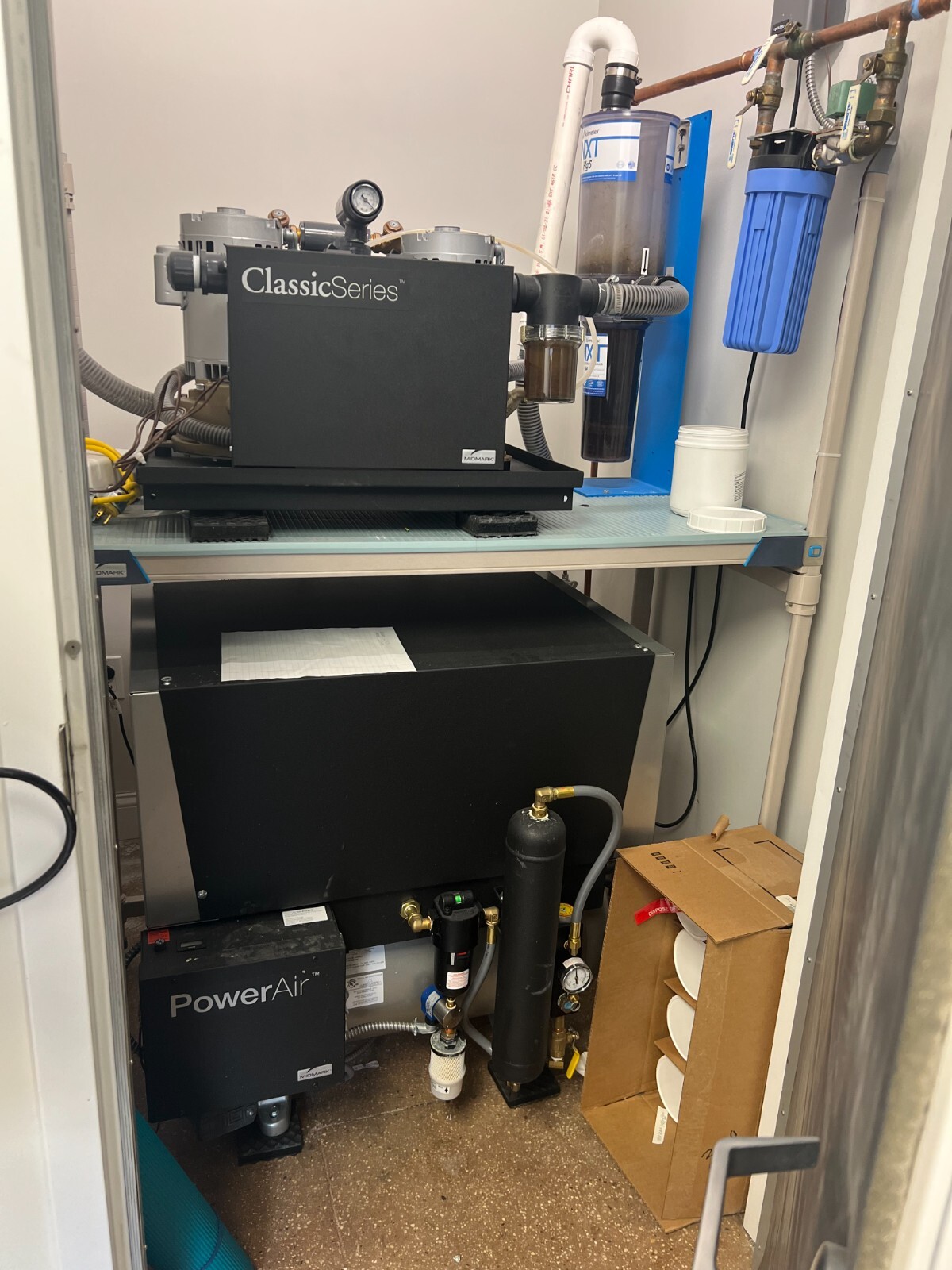 Midmark PowerAir   Oil-less Dental Air Compressor  3-5 User