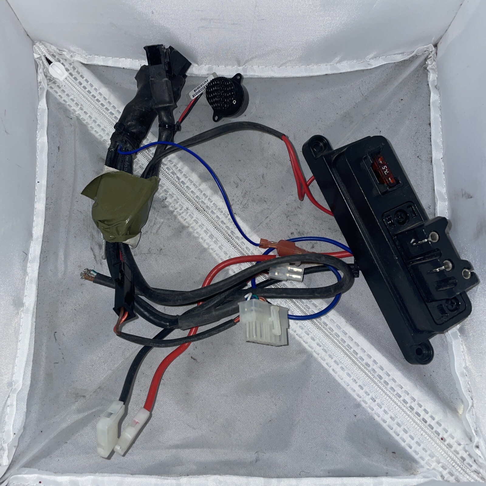 Fuse Box Connection With Horn For Pride Mobility Scooter DN2