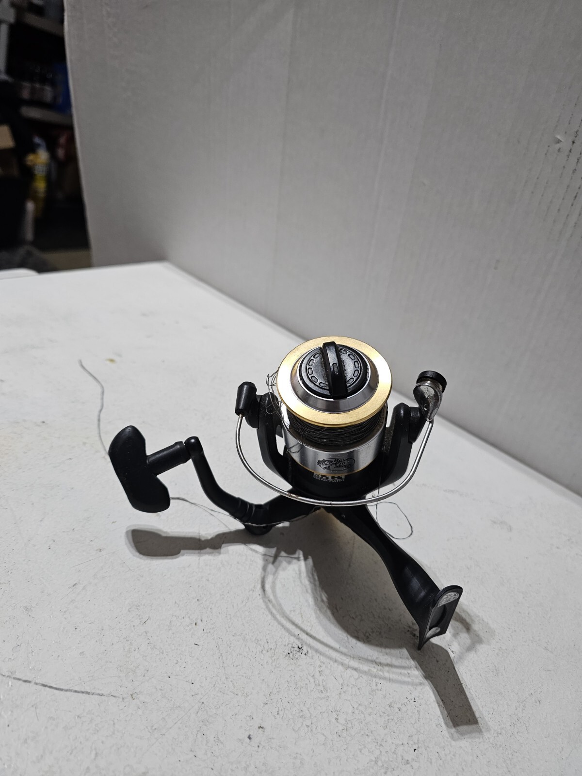 Bass Pro Shops Mega Cast MG40FA Bait Cast Reel