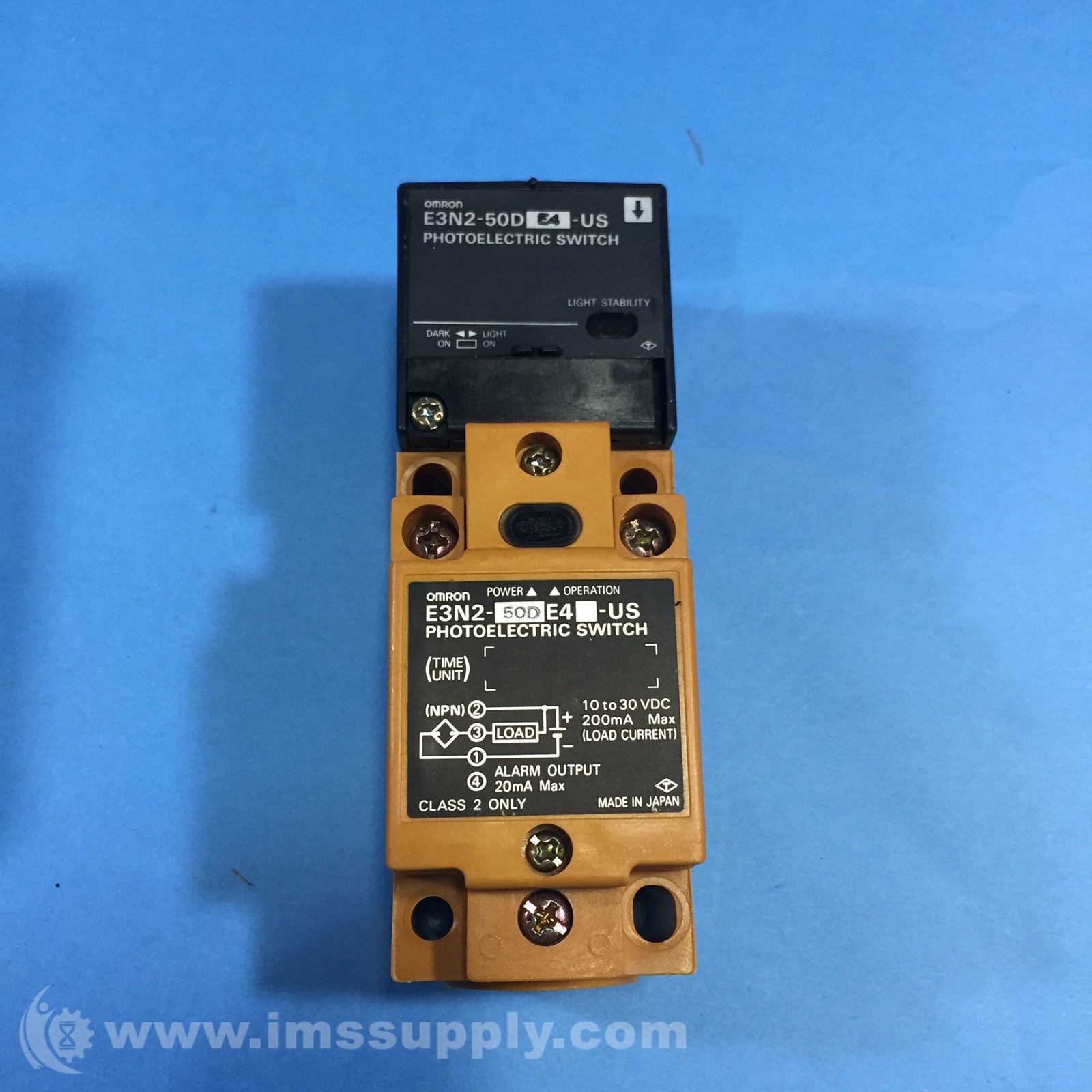 Omron E3N2-50E4-US Photoelectric Switch FNOB