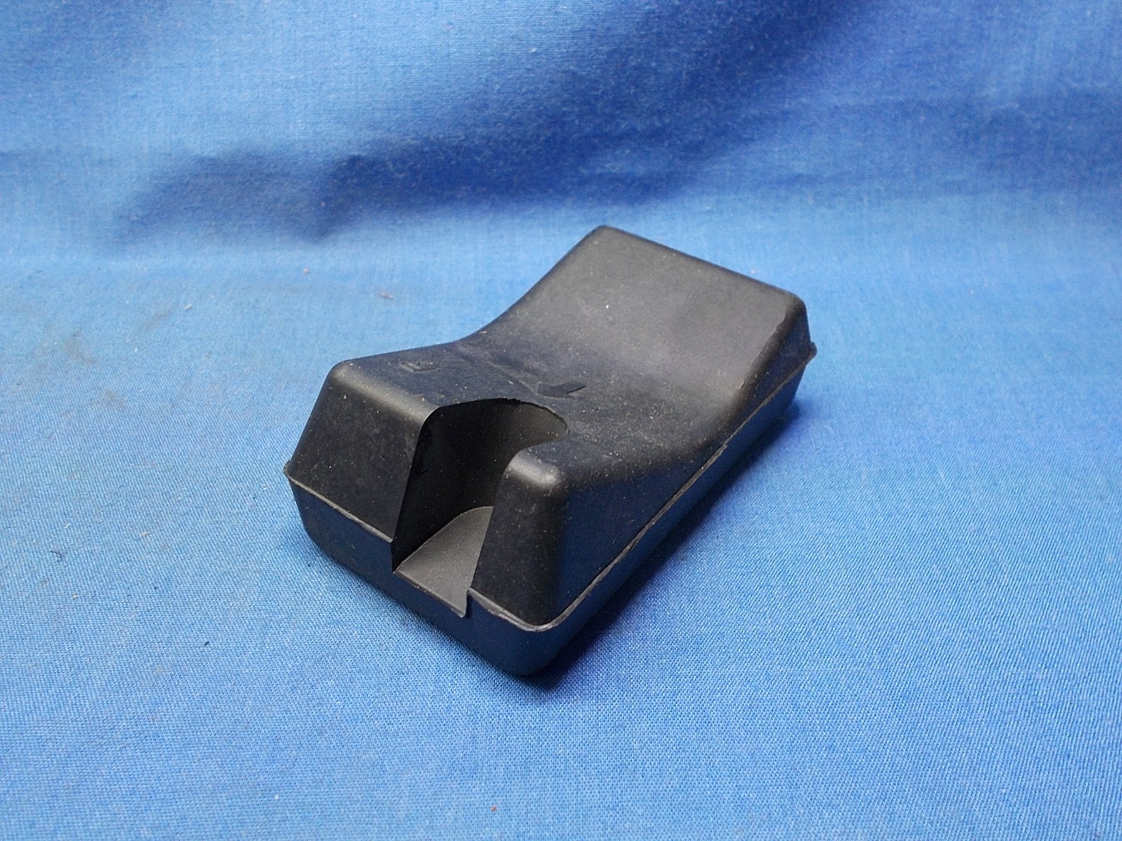 Yamaha 8L0-23743-01. OEM Stopper 1. Fits Yamaha SR540 SRX440 VMX540.