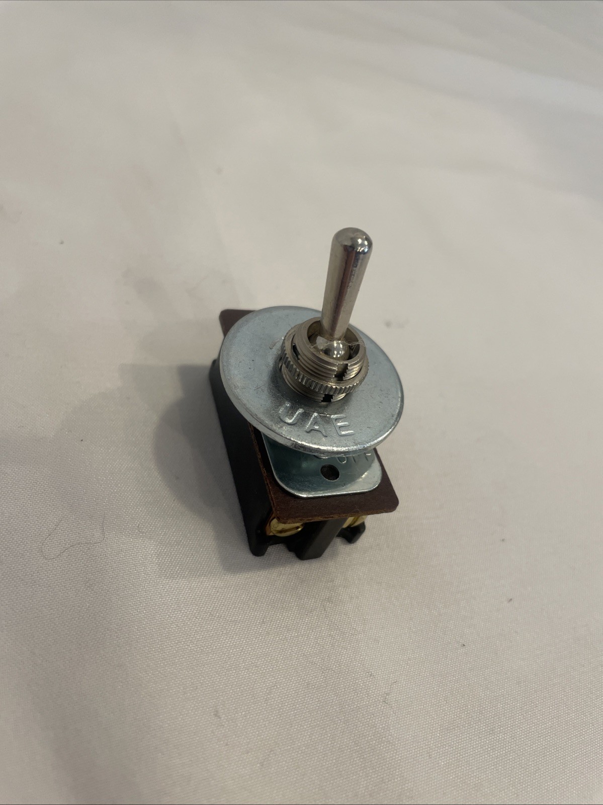 Carling On-Off Toggle Switch 1833R 1 HP 16A @ 125VAC 8A @ 250VAC Steampunk Elec