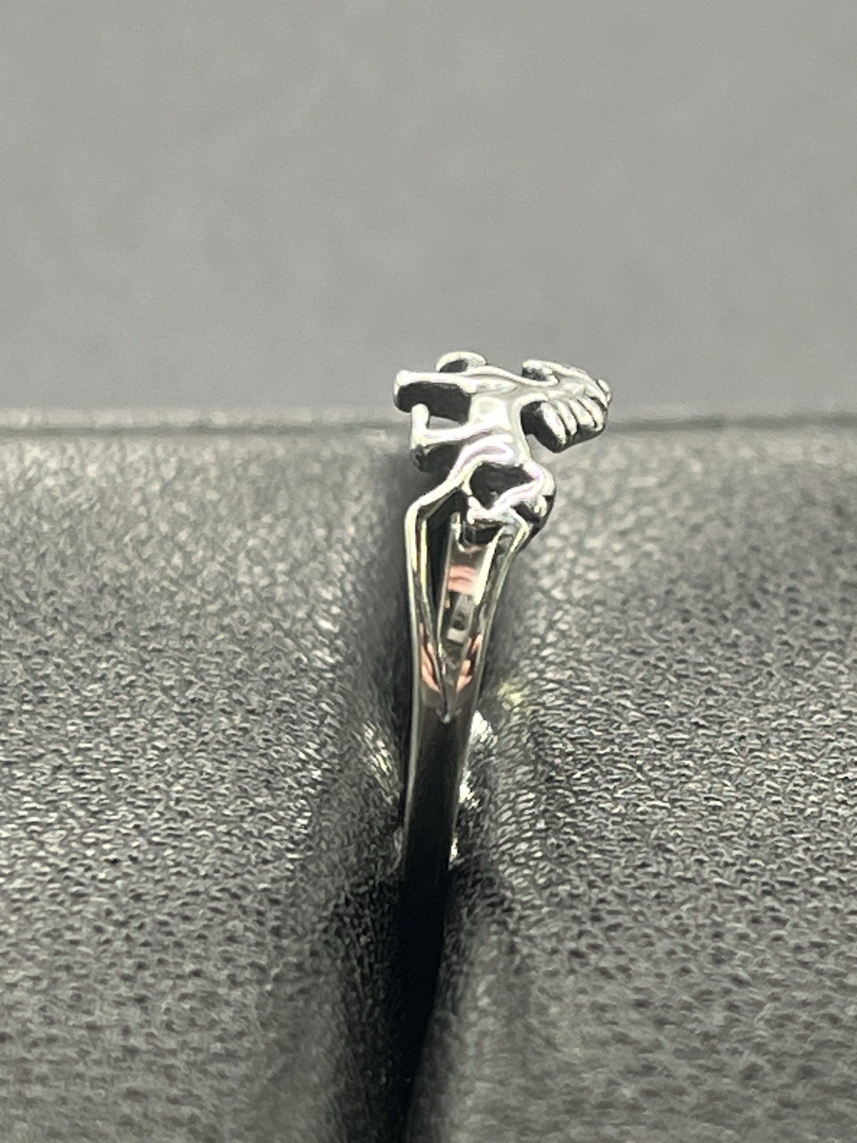 New Condition Sterling Silver Horse Toe Ring 925