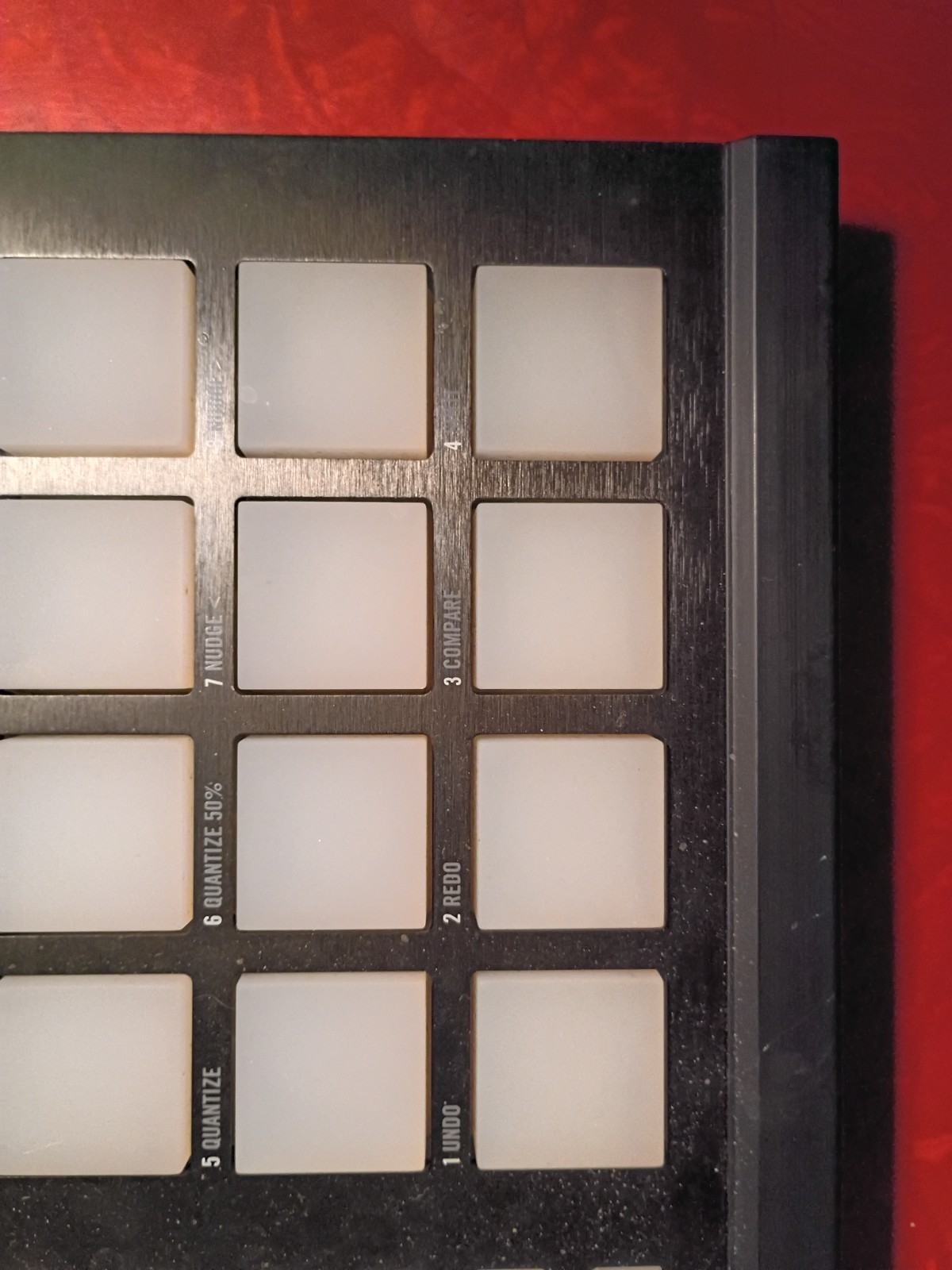 Native Instruments Maschine MK1 Midi Controller with USB Cable *Tested* Hardware