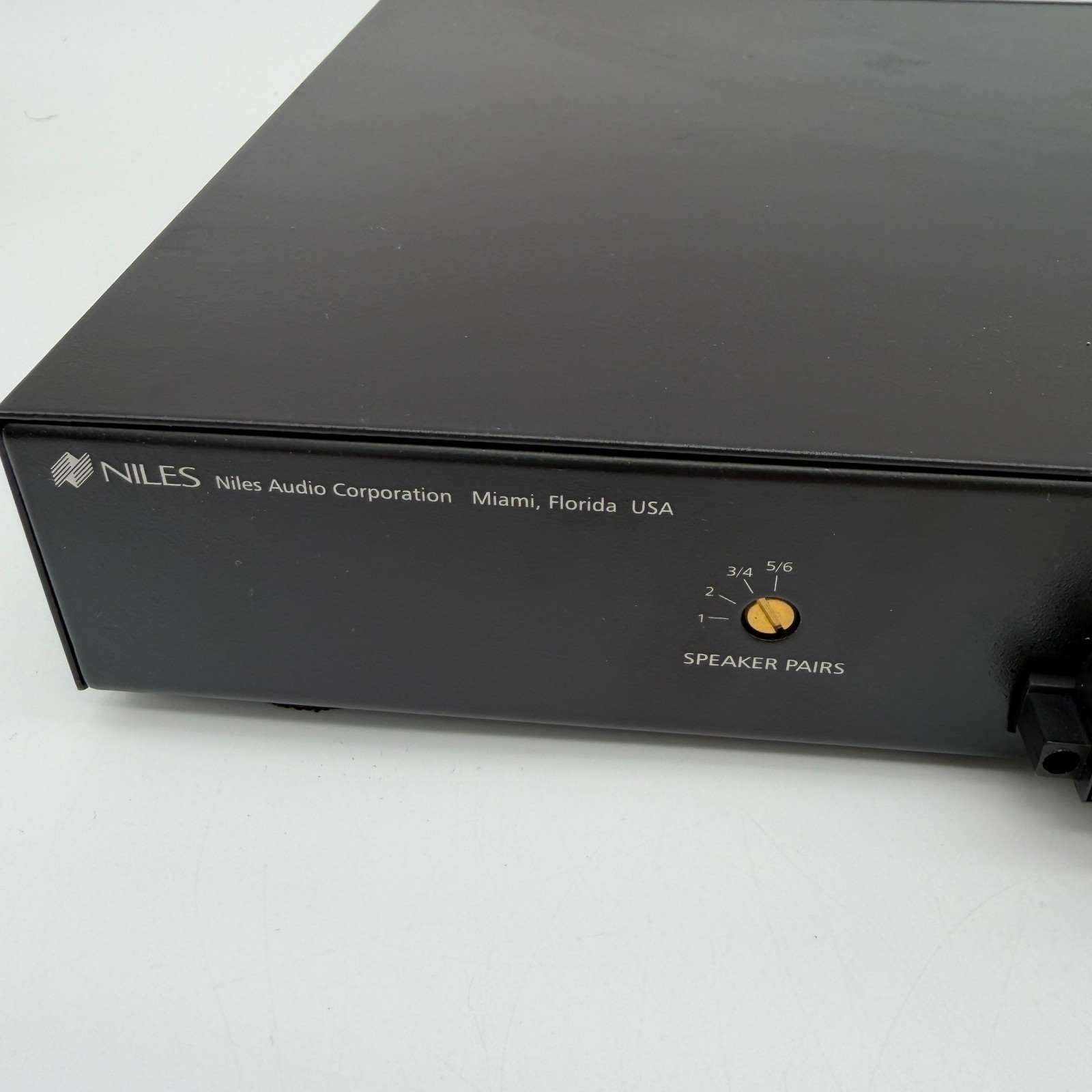 Niles SSVC‑4 Speaker Selector / Volume Control System 4‑Zone Audio Switch TESTED