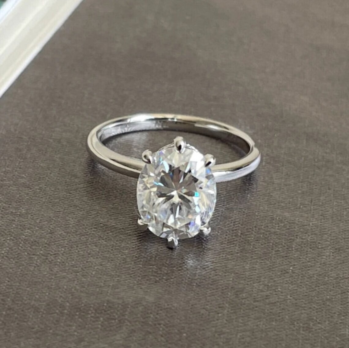 Oval Cut 4.10 Ct Lab-Created White Diamond Wedding Ring 925 Sterling Silver