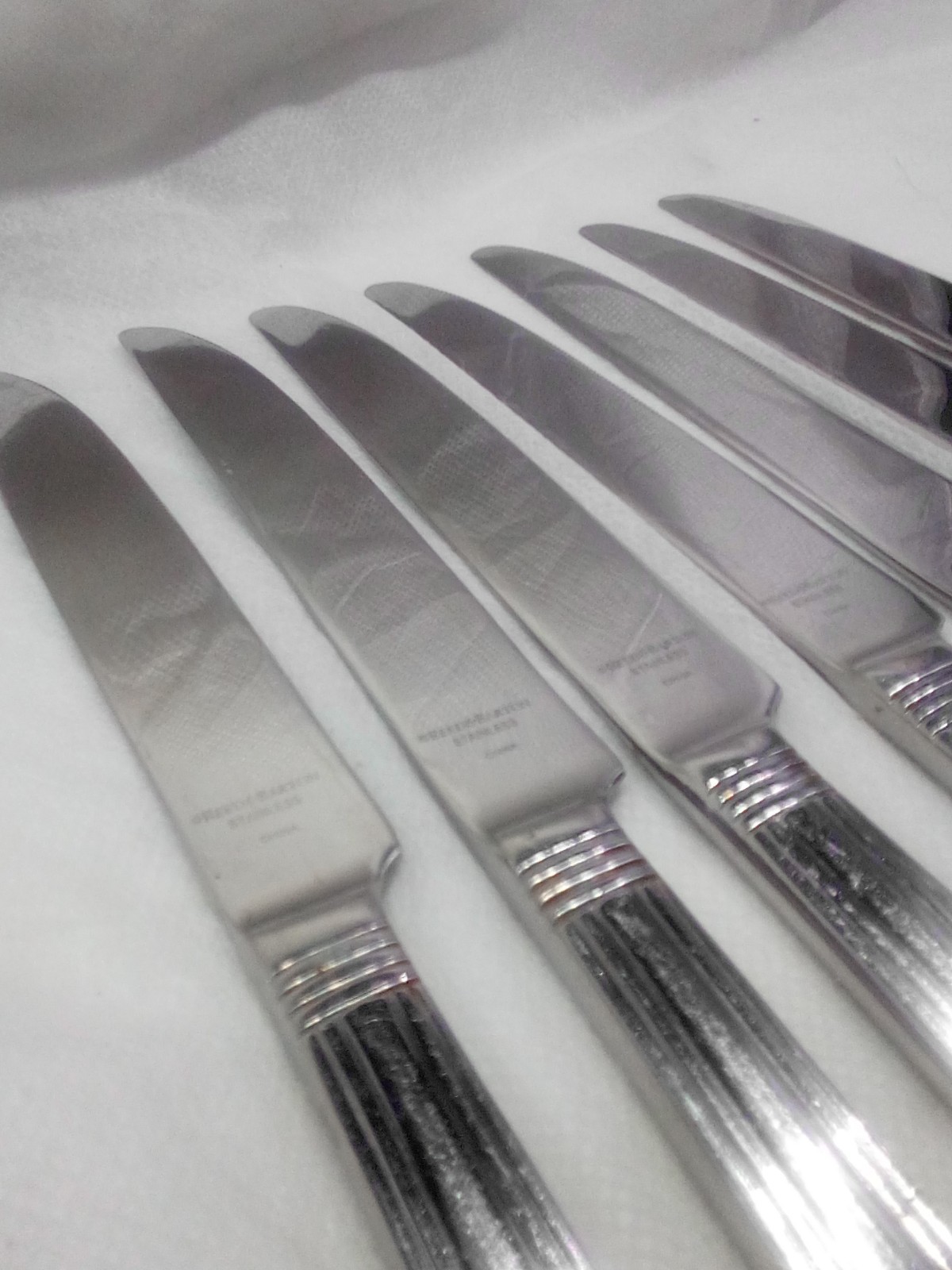 8 Dinner Knives Solid Reed & Barton Woodrow Stainless 9 5/8"