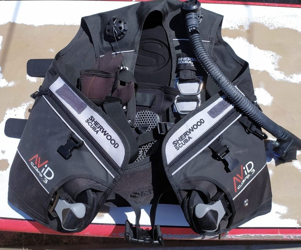 Sherwood Avid CQR-3 Scuba Diving BC/BCD Weight Integrated Buoyancy Compensator L