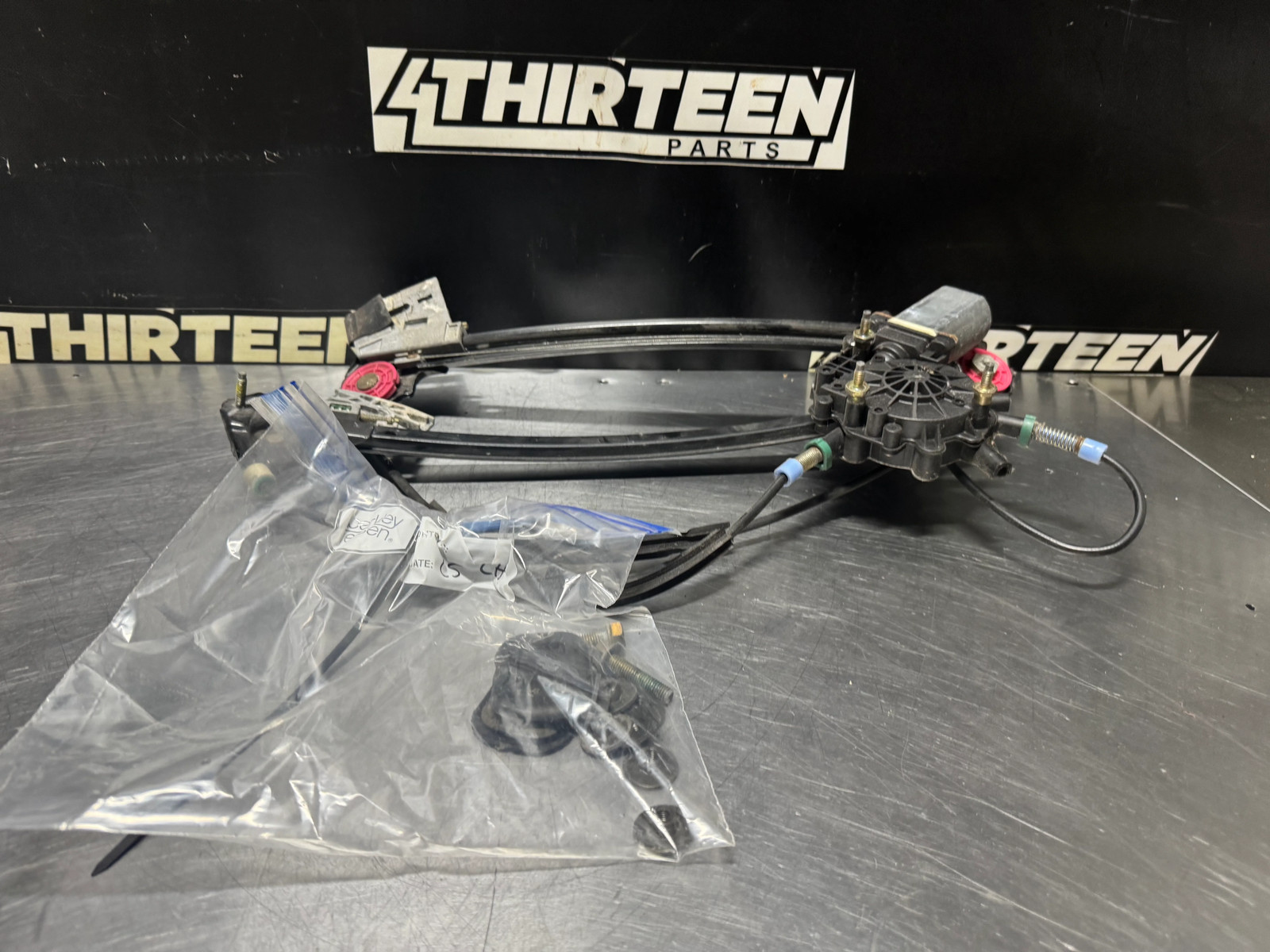 1997-2004 C5 CORVETTE DRIVER LH WINDOW MOTOR REGULATOR ASSEMBLY #N232