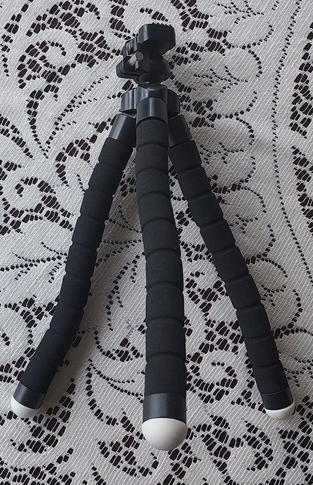 Ubeesize Tripod for Camera Great Condition