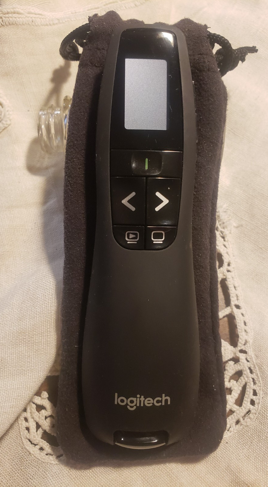 Logitech R800 Wireless Presenter Remote Black LCD Green Laser Pointer