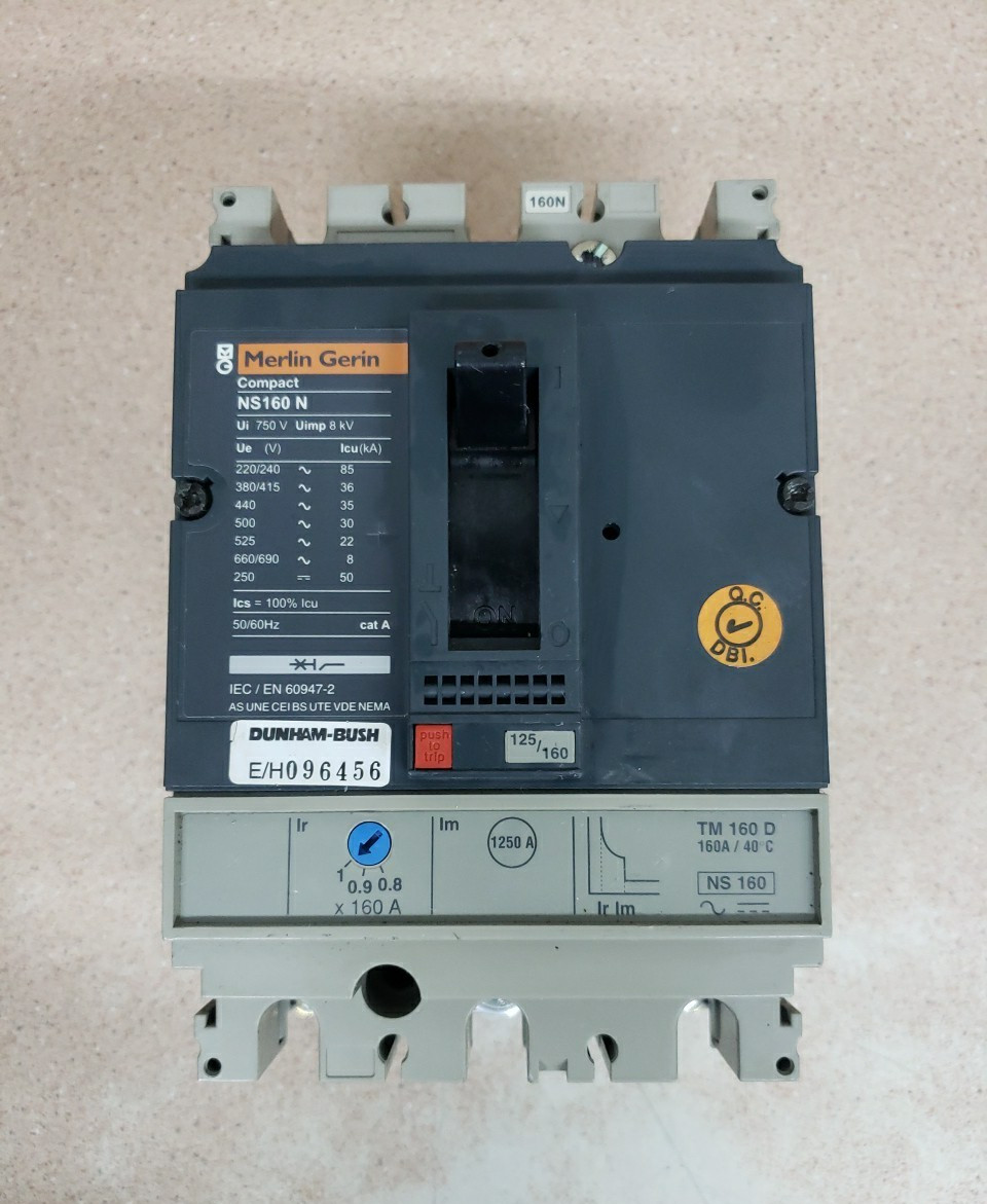 MERLIN GERIN 125-160 AMP NS 160N CIRCUIT BREAKER 600V 3P NS100-160-250 N/H/NA