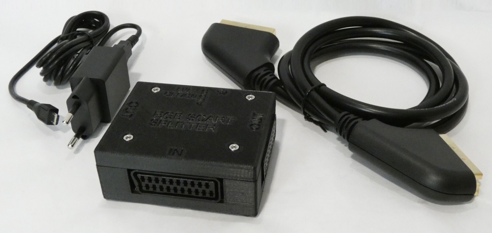 RGB SCART Splitter 1 input 2 output aktiv power Verteiler Distribution Amplifier