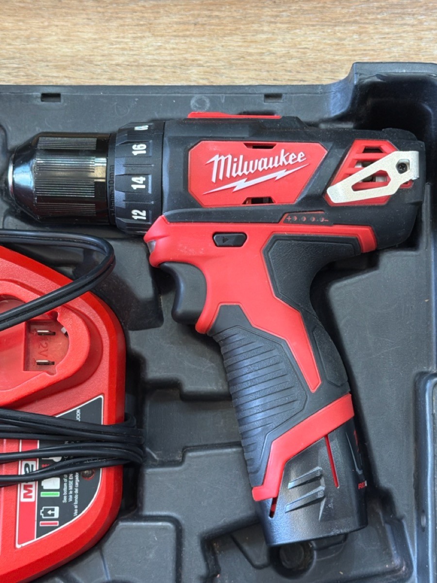 MILWAUKEE TOOLS 2597-22 (SBL016032)