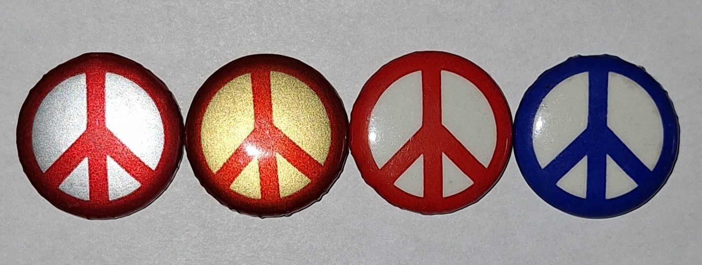 (4) VIETNAM ERA Pinback Buttons. All  different colors! 1" Diameter New/Oldstock