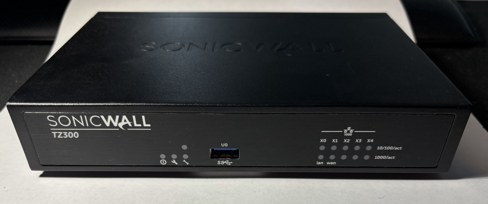 SonicWall TZ300 Firewall Appliance APL28-0B4 w/ OEM Power Supply