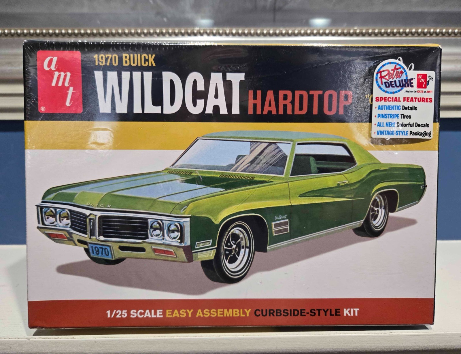 AMT 1970 Buick Wildcat Hardtop Craftsman Plus 1:25 Sealed Model Kit AMT1379