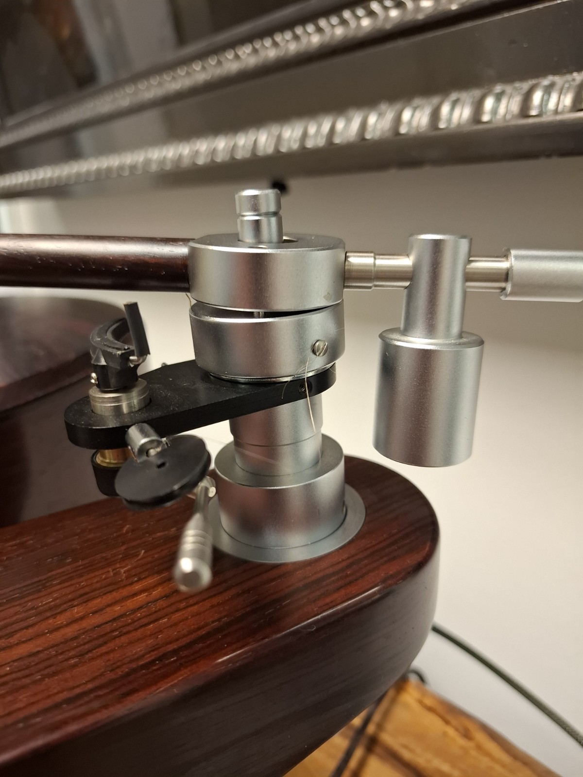 Teres Certus 450 Direct Drive Turntable Cocobolo 200 Pounds