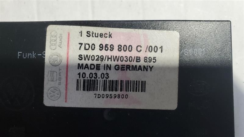 Theft Locking Control Module PN:7d0959800c OEM 2001 2002 2003 Volkswagen Eurovan
