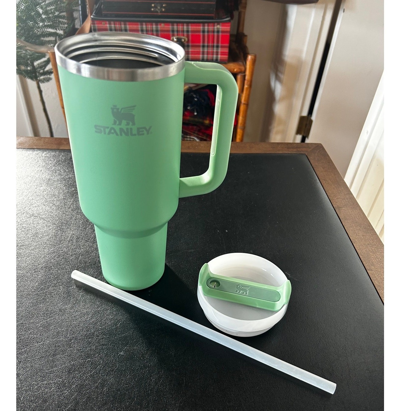 Stanley Quencher H2.0 FlowState Tumbler 40 oz Mint / Jade Green