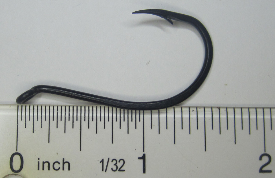 100 5/0 Classic Beak Hook Salt Water Black Finish