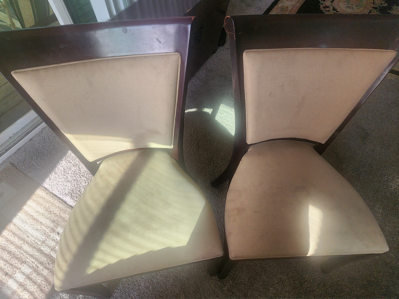 Dark Wood Rectangular Chair Set, 4 Chairs. Available For Pickup From Macon, GA.