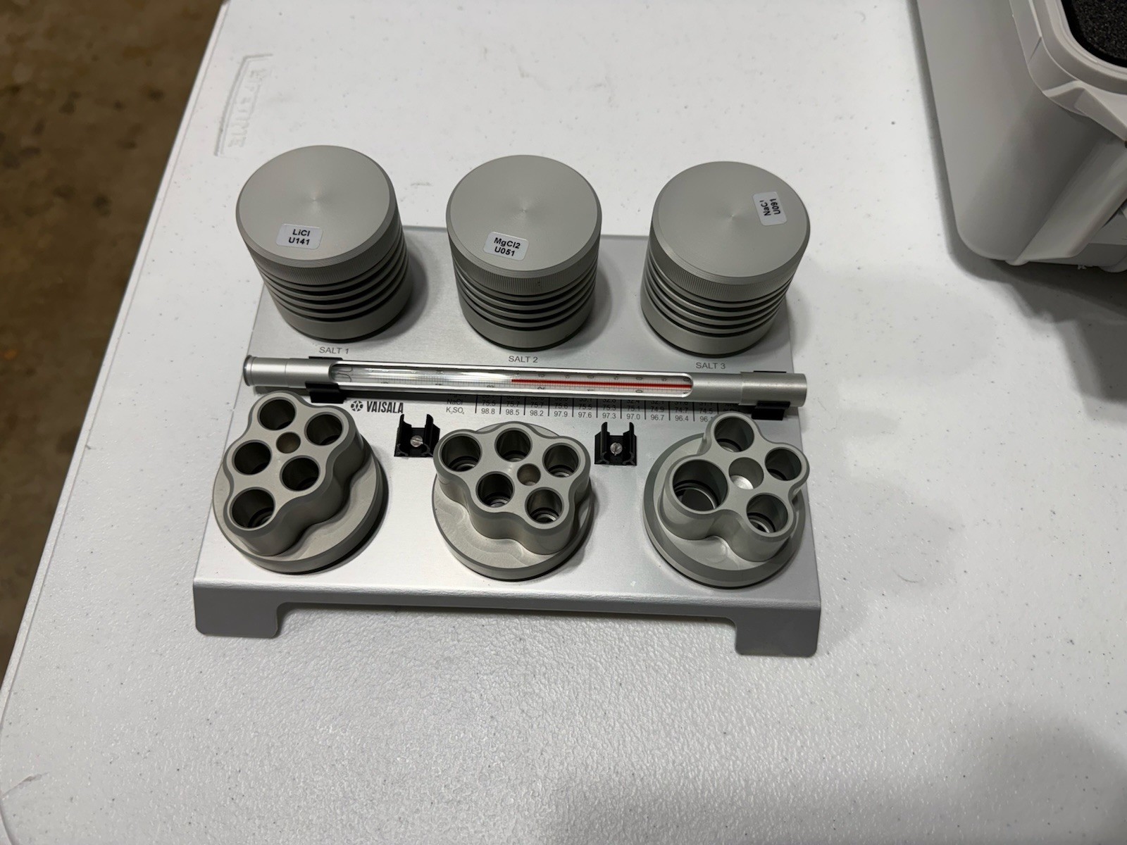 Vaisala HMK15 Humidity Calibrator Kit. 3 Salt Wells!