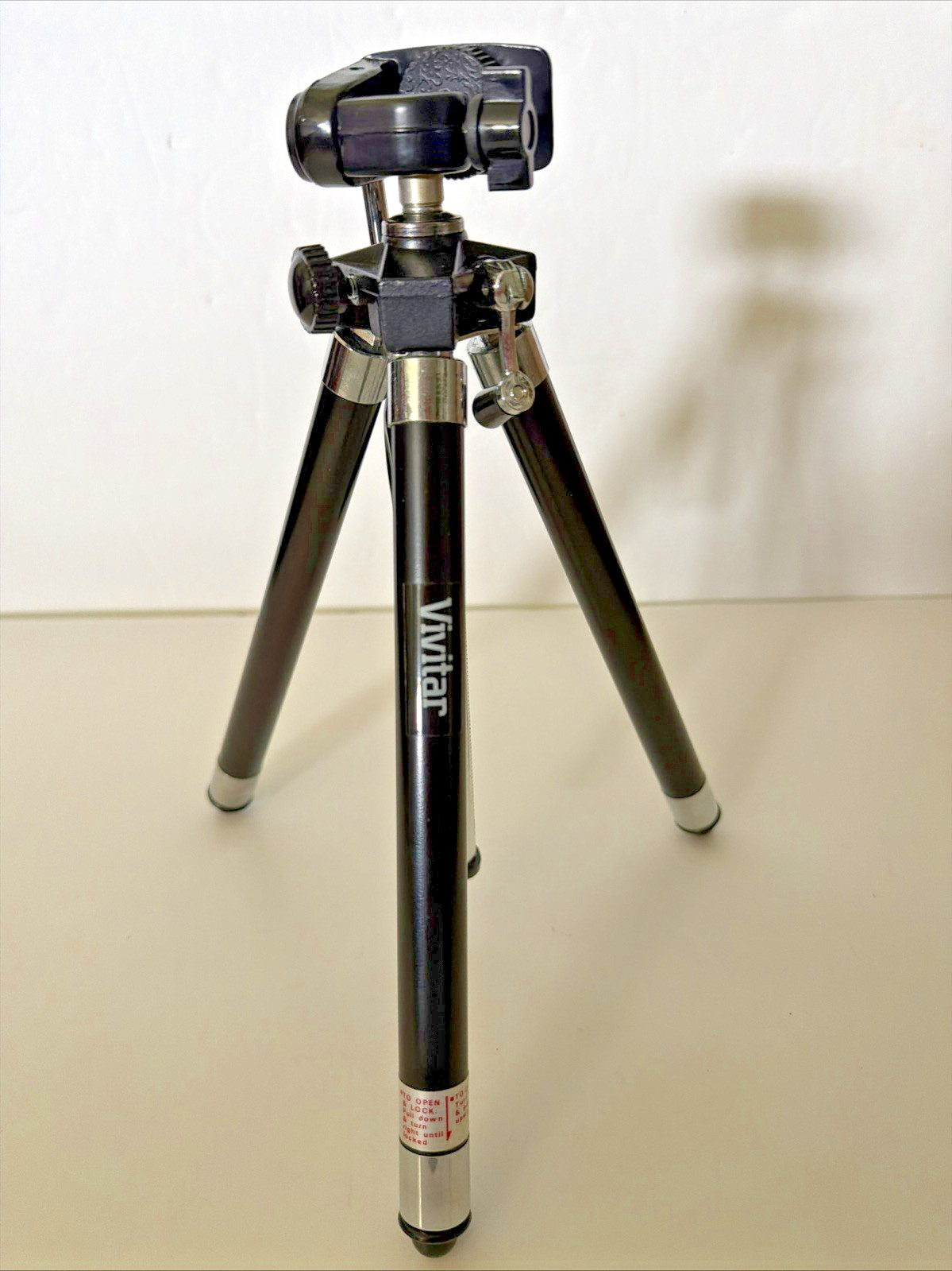 Vivitar 800 Tripod Preowned
