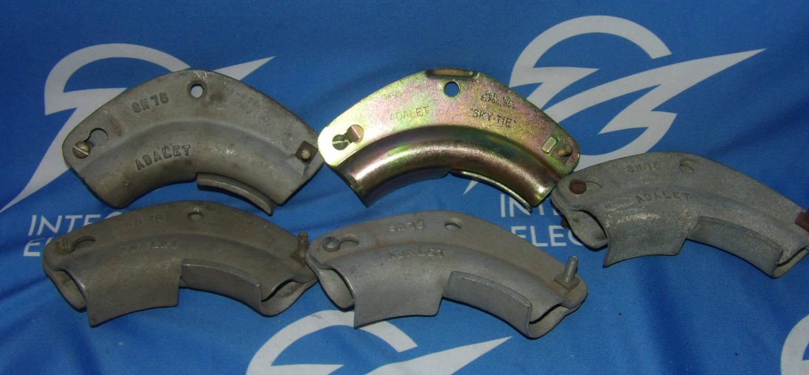 Lot of 5 NOS Adalet SH-75 Sky-Tie Cable Clamp + 1 Year Warranty