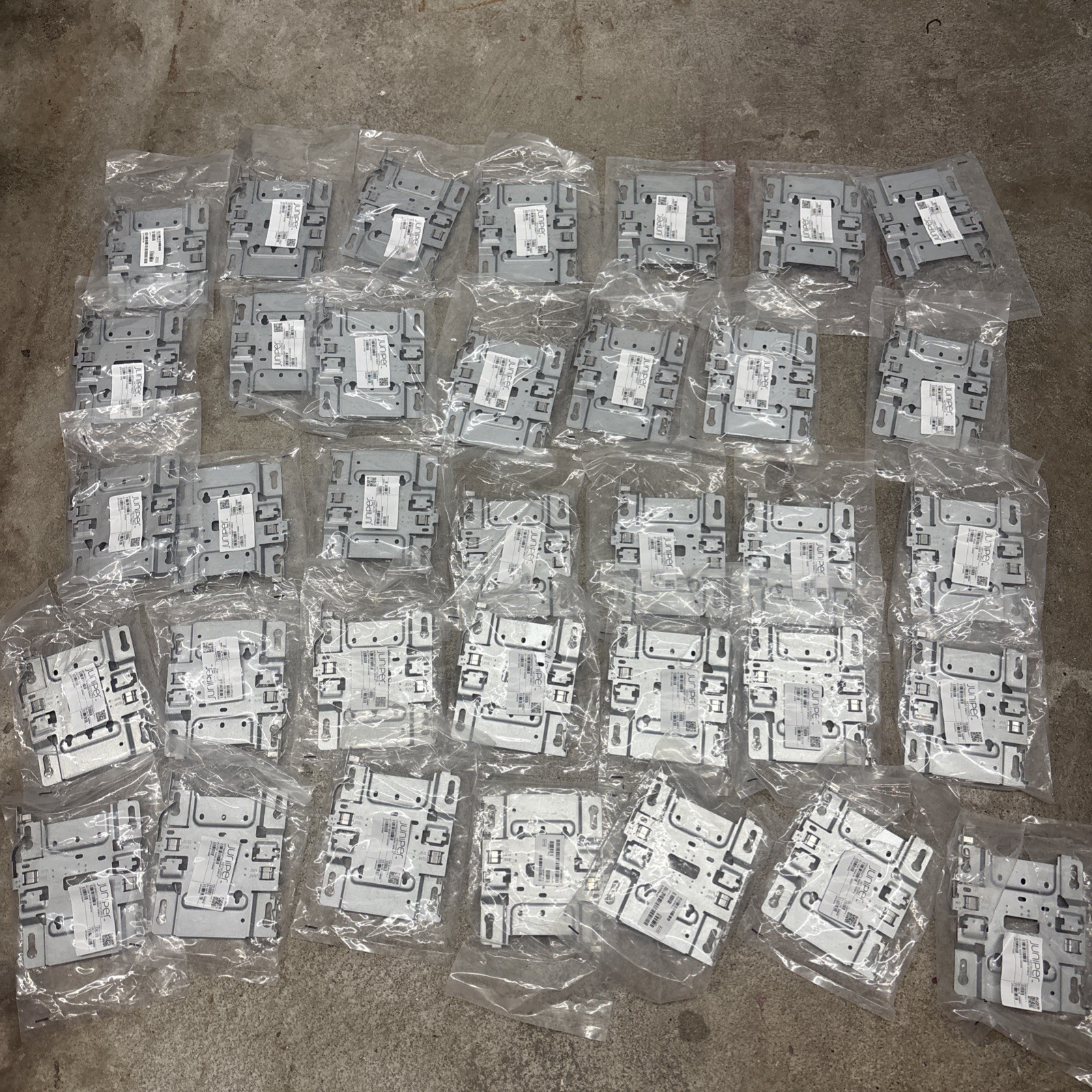 35 LOT NEW Juniper Mist APBR-U Universal Indoor Mounting Brackets AP43 READ
