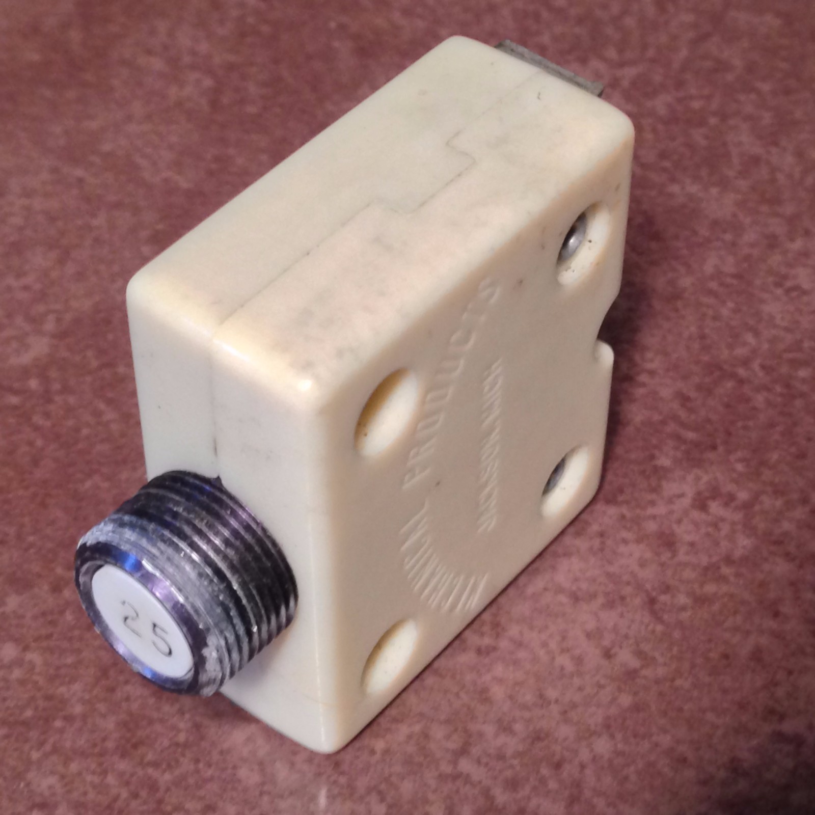 Mechanical Products 25 Amp Circuit Breaker