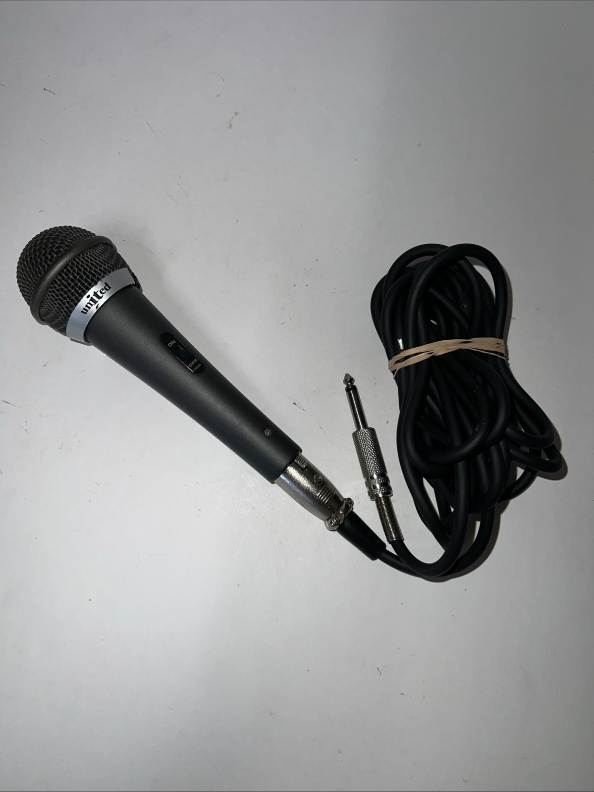 United UM-800 dynamic microphone Onn And Off Switch Tested