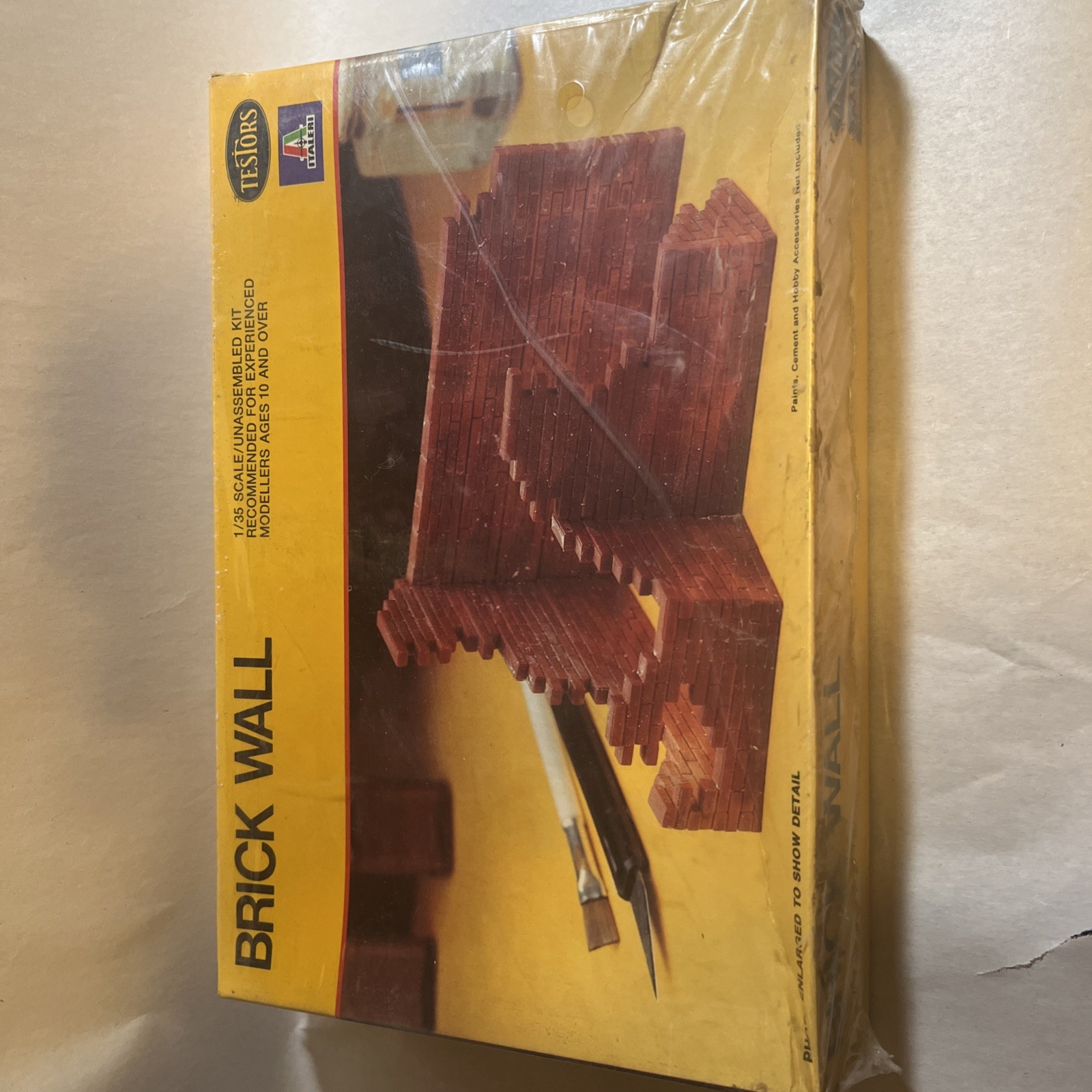 Testors Italeri Brick Wall 1:35 Model Kit 883 Free Shipping