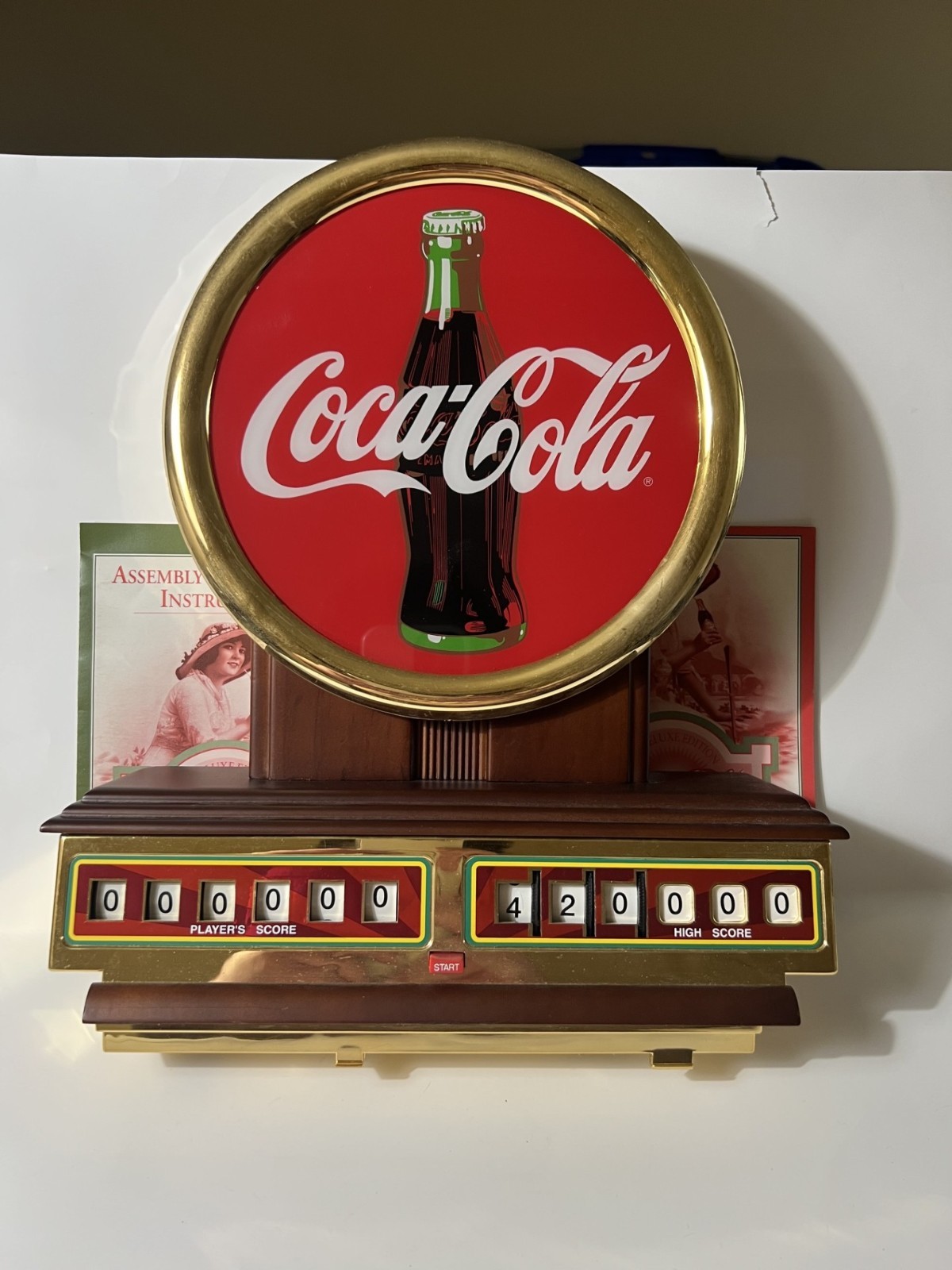 1996 Franklin Absolute Mint Condition Coca Cola Edition Ball Machine with Video