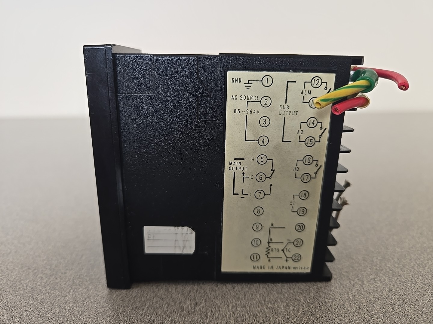 Shinko VCR-134-S/E Temperature Controller – 100–240V AC – Panel Mount 0-400 C