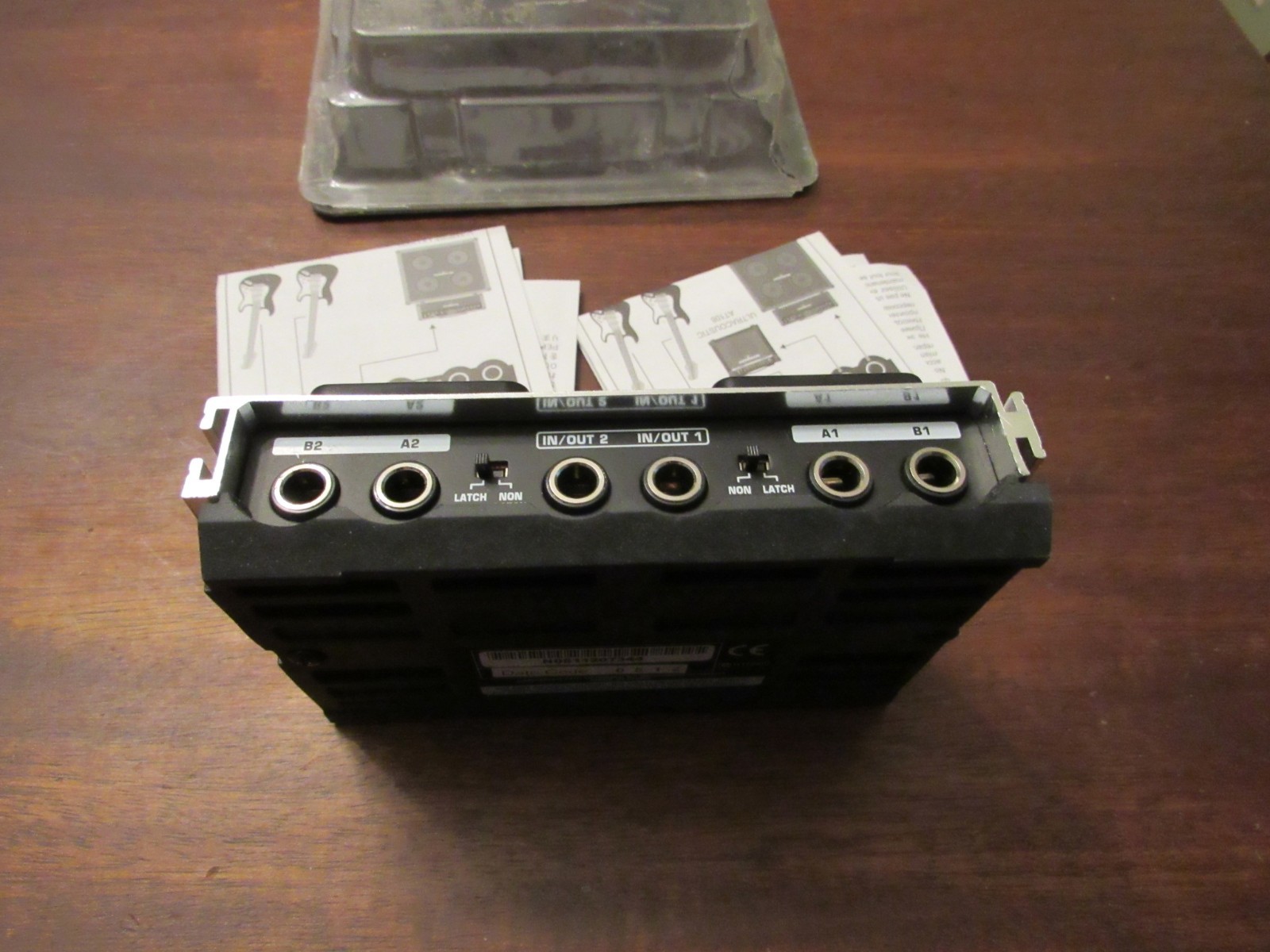 Behringer Dual A/B Switch AB200 Ultra Flexible Dual Programmable Footswitch